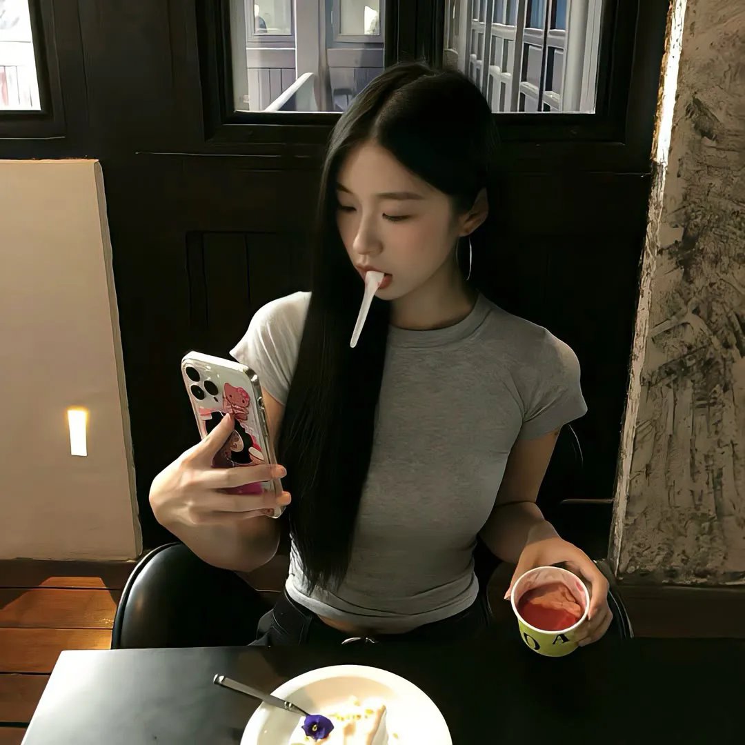 小孩好黑